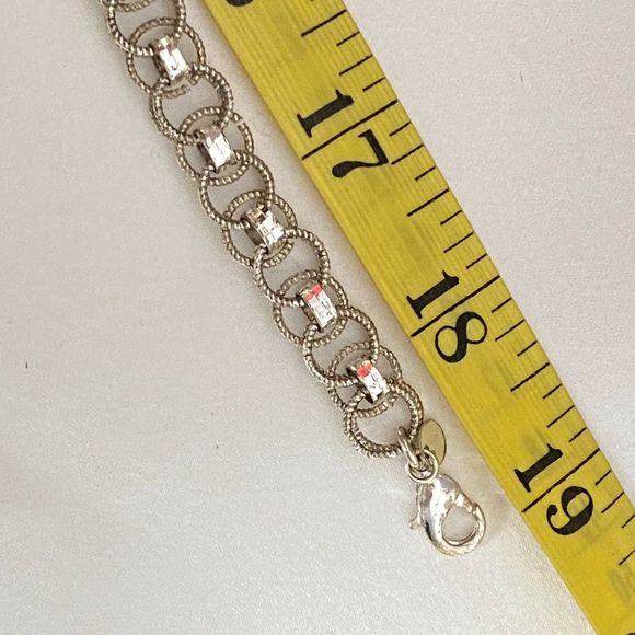 925 Plated Chain Necklace Twisted Double Rings Joined By Thicker Smaller Rings - Picture 6 of 7